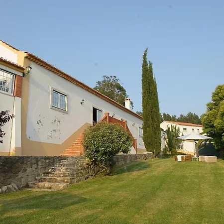 Guest house Encosta Das Freiras 4*